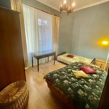 целиком 3-х комнатная в центре одессы Apartmanhotel 3*